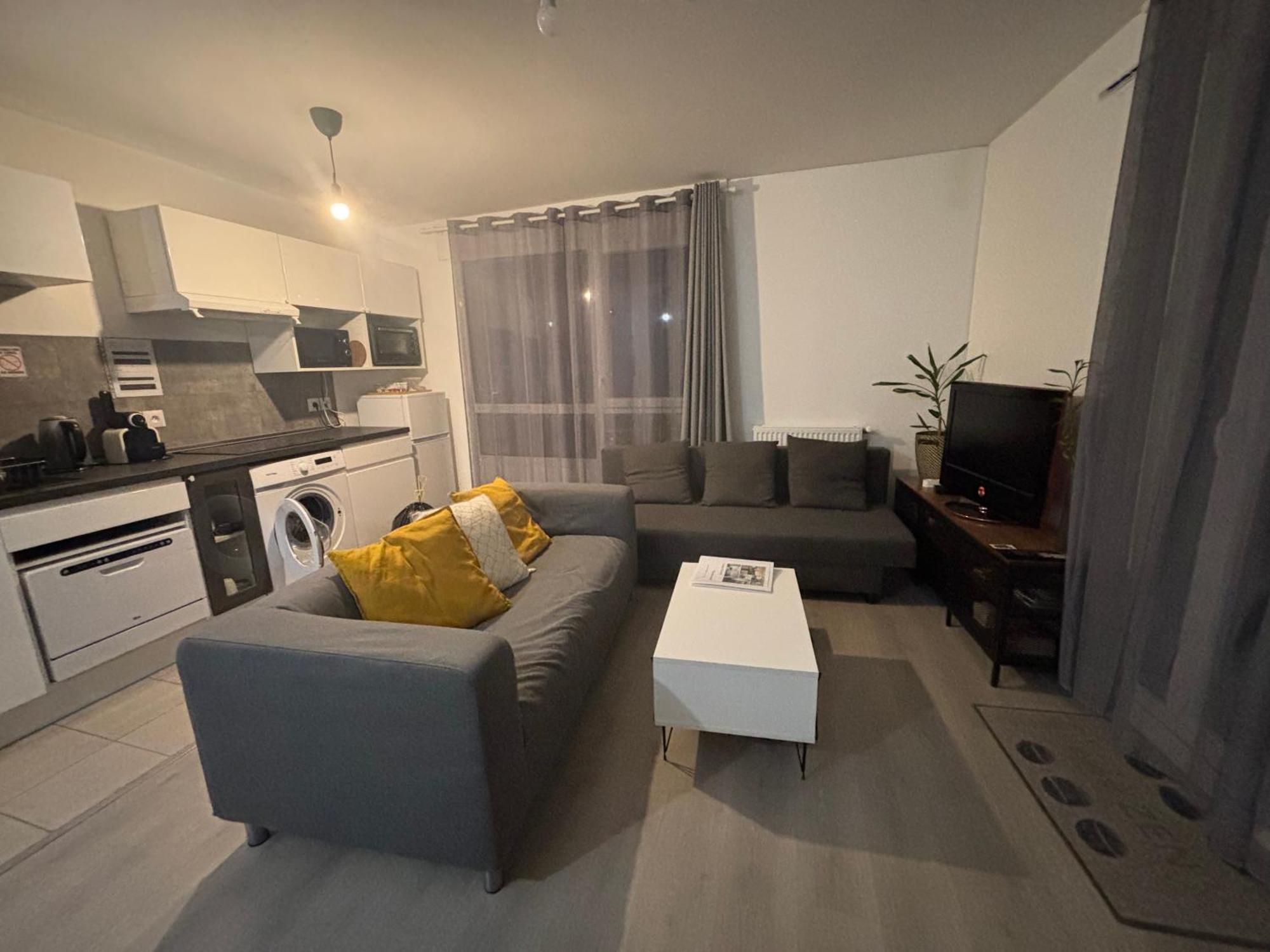 Villejuif - Metro Leo Lagrange - 2 Pieces Avec Balcon Екстер'єр фото